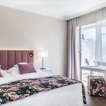 Hotel Pienzenau Am Schlosspark 4*