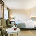 Hotel Pienzenau Am Schlosspark Merano