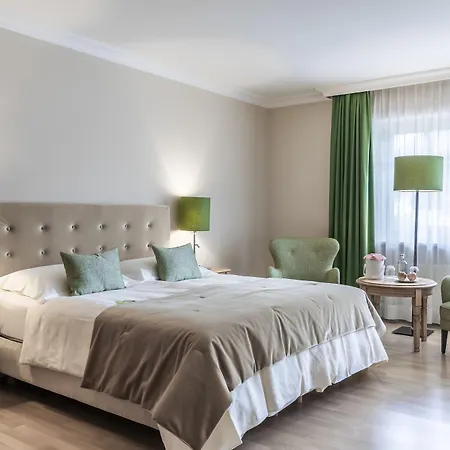 Hotel Pienzenau Am Schlosspark Merano