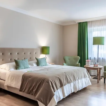 Hotel Pienzenau Am Schlosspark Merano