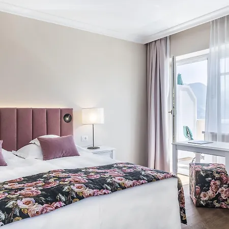 Hotel Pienzenau Am Schlosspark 4*