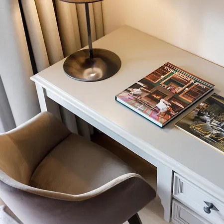 Pienzenau Am Schlosspark Merano