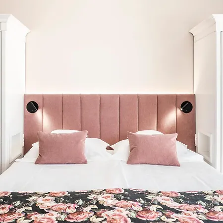 Pienzenau Am Schlosspark Otel Merano