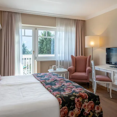 Otel Pienzenau Am Schlosspark