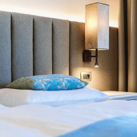 Pienzenau Am Schlosspark Hotel 4*