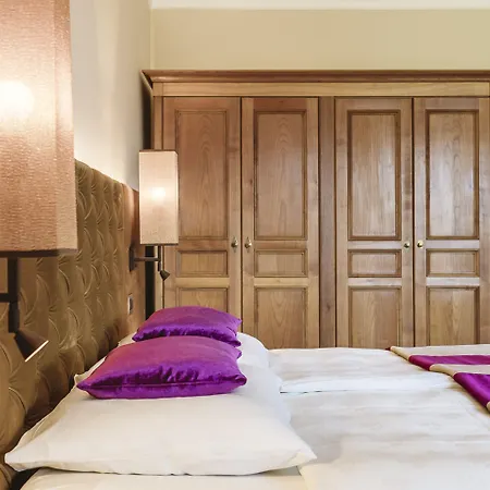 Hotel Pienzenau Am Schlosspark Meran