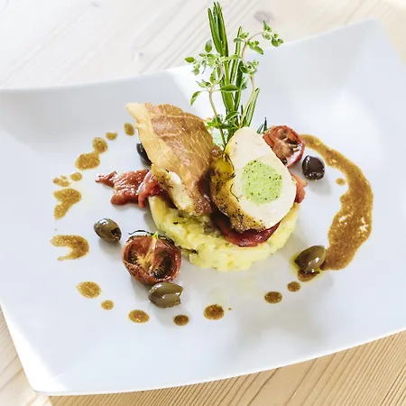 Hotel Pienzenau Am Schlosspark 4*