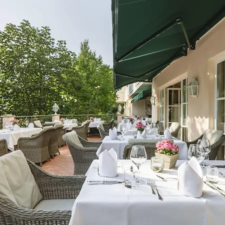 Pienzenau Am Schlosspark Hotel 4*