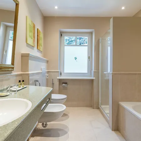 Pienzenau Am Schlosspark Hotel 4*
