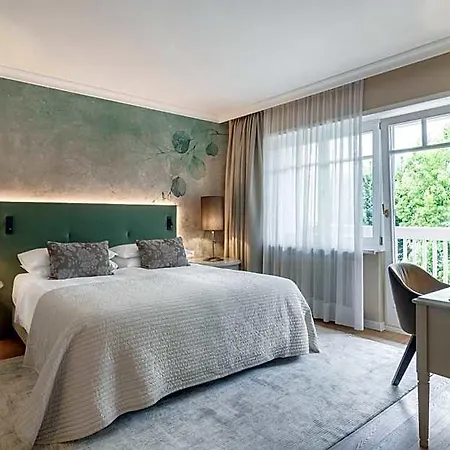 Pienzenau Am Schlosspark 4*