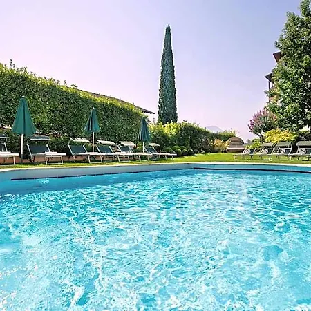 Pienzenau Am Schlosspark Merano