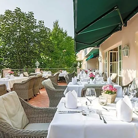 Pienzenau Am Schlosspark Hotel
