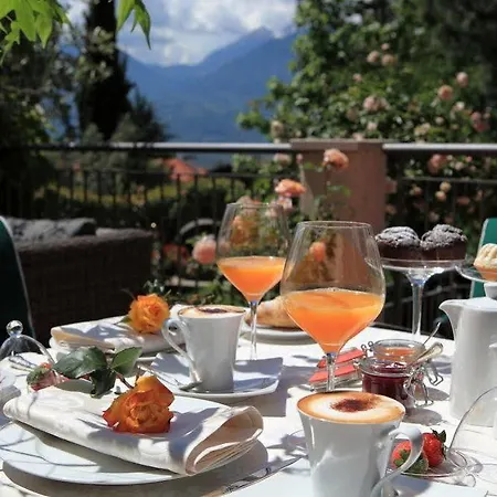 Hotel Pienzenau Am Schlosspark 4*