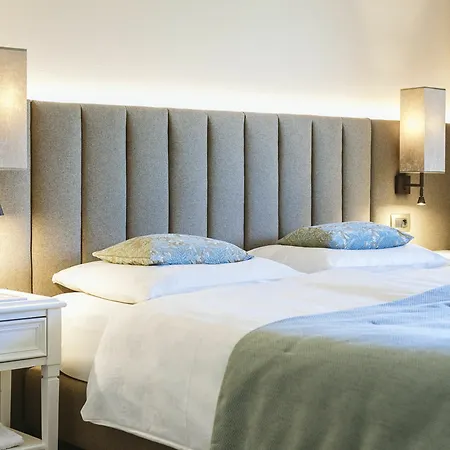 Hotel Pienzenau Am Schlosspark 4*
