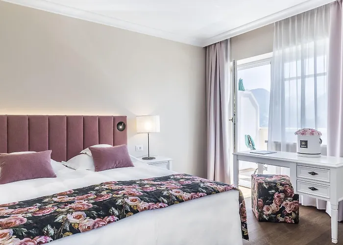 Hotel Pienzenau Am Schlosspark 4*