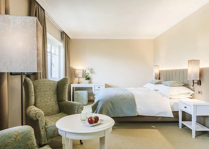 Hotel Pienzenau Am Schlosspark Merano