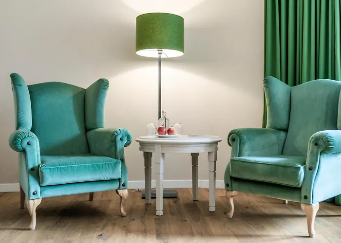 Pienzenau Am Schlosspark