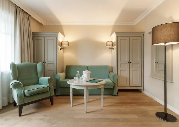 Pienzenau Am Schlosspark