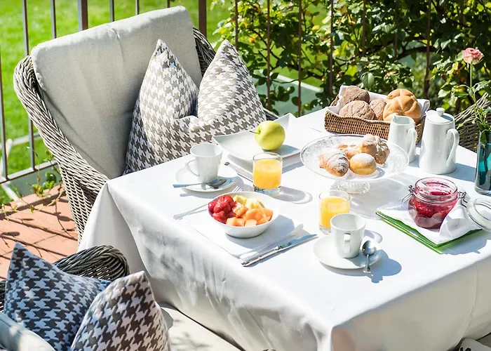 Pienzenau Am Schlosspark