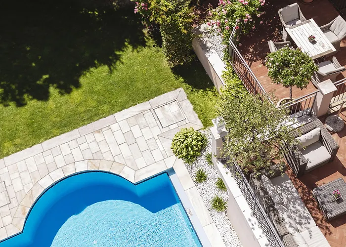 Pienzenau Am Schlosspark