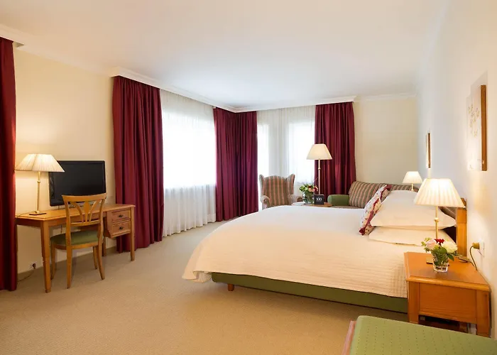 Pienzenau Am Schlosspark Hotel 4*