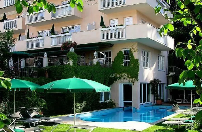 Pienzenau Am Schlosspark